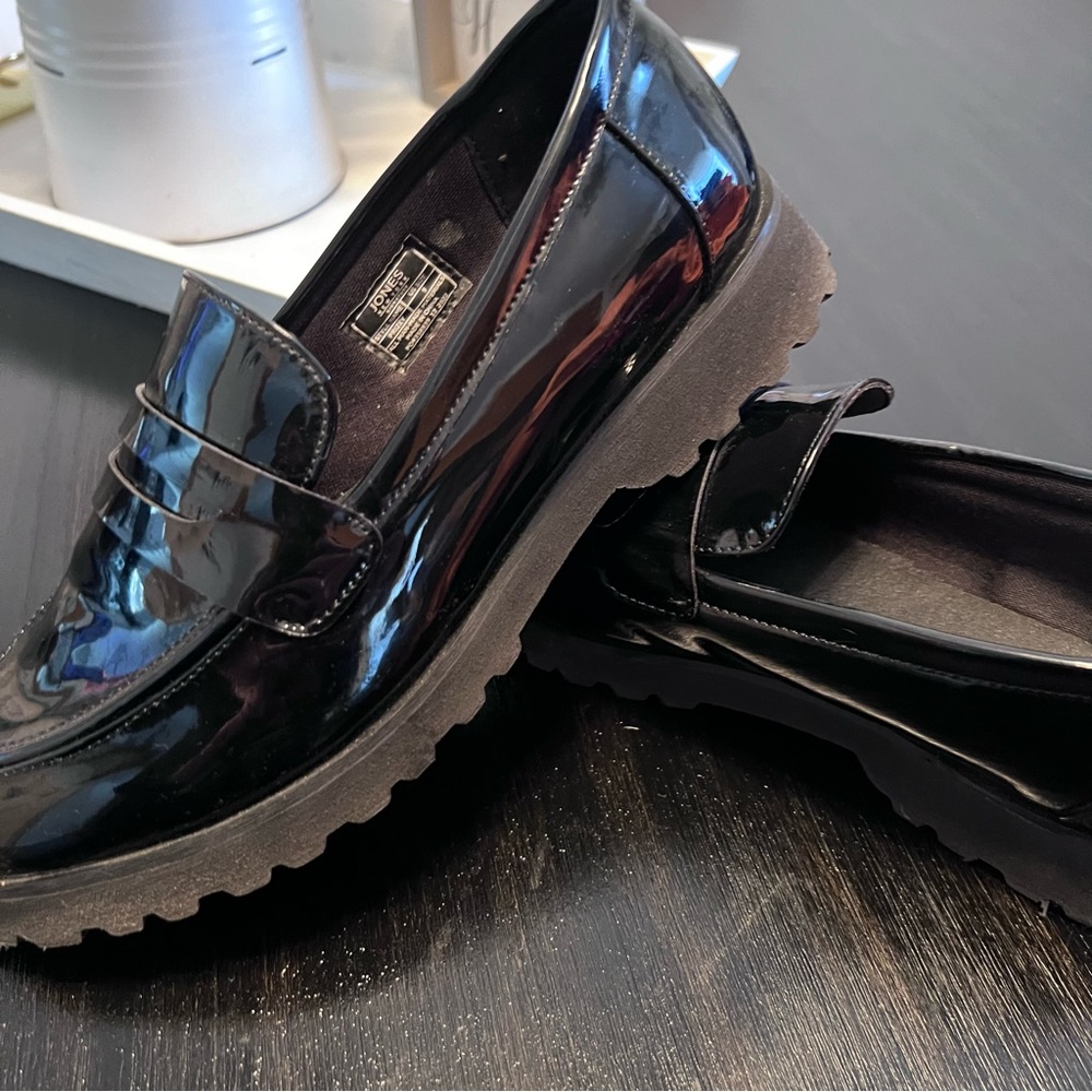 Worn 1 time cute very comfortable shoe